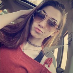 Meet your Posher, Cassy